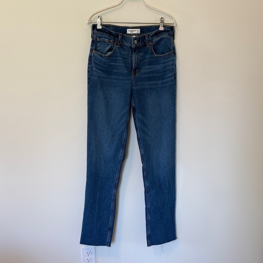 A&F Curve Love “the 90’s Straight Mid rise” 27/4L